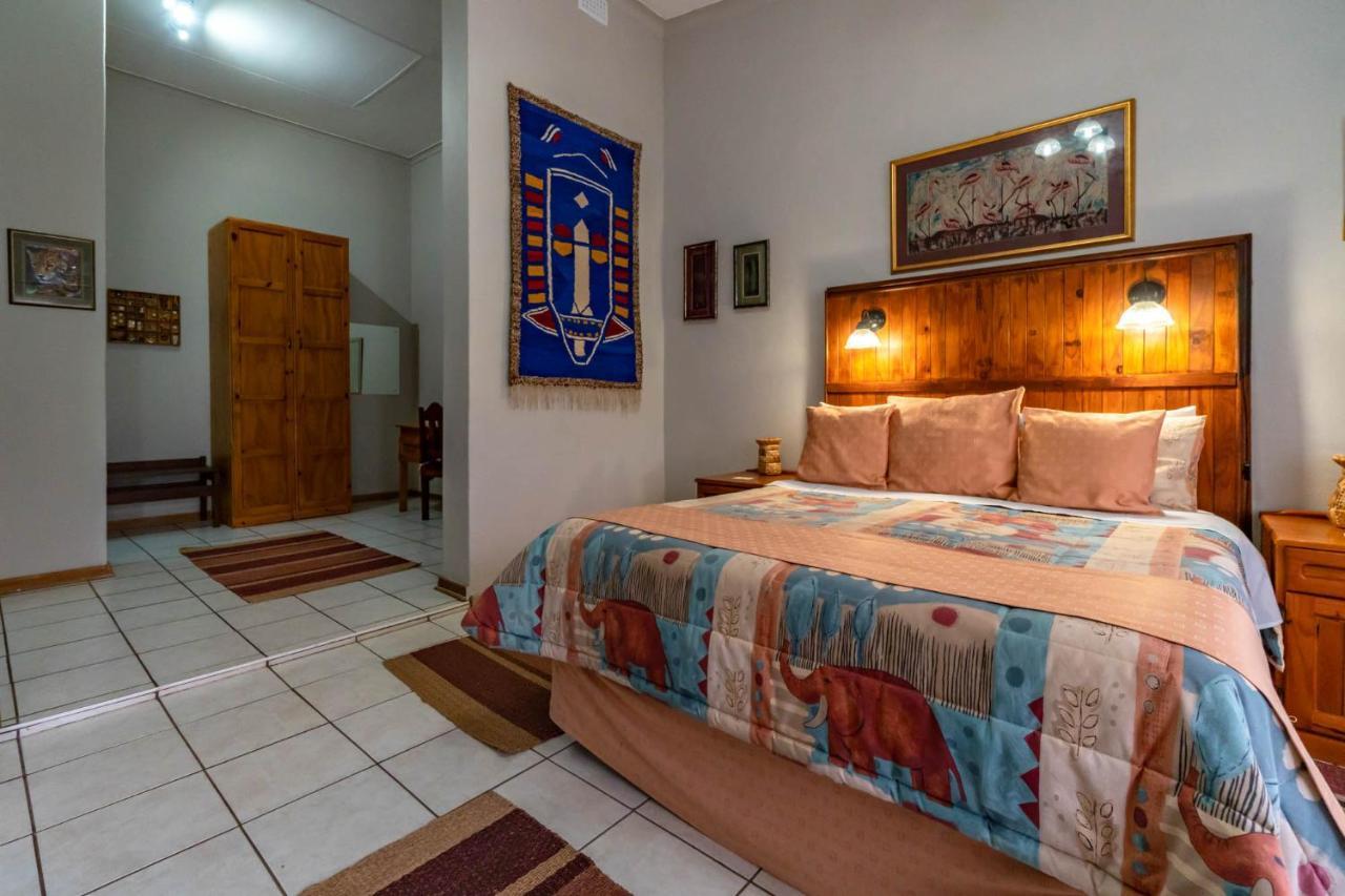 Old Coach Road Guest House باربرتون المظهر الخارجي الصورة